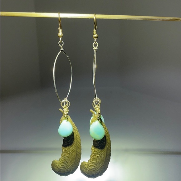 Artisan handmade earrings - Picture 2 of 4